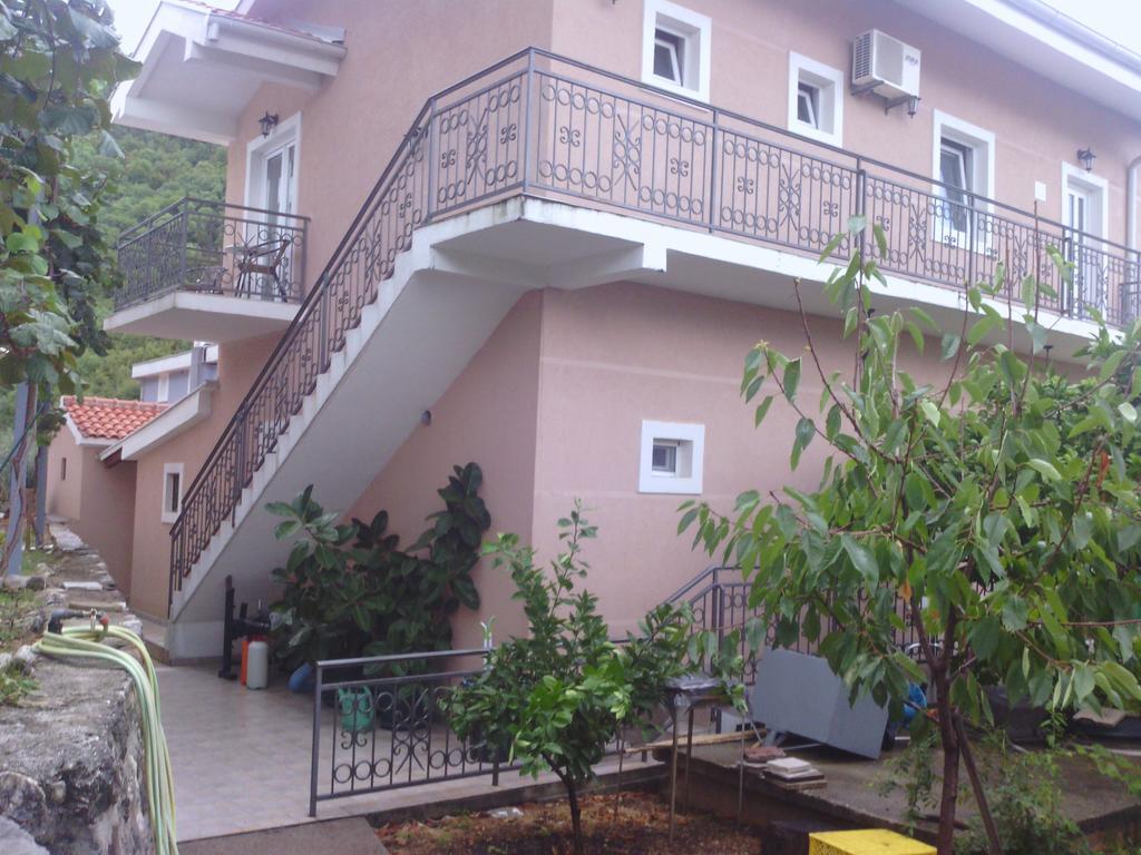 Apartments Mitrovic Podlicak Sveti Stefan Buitenkant foto