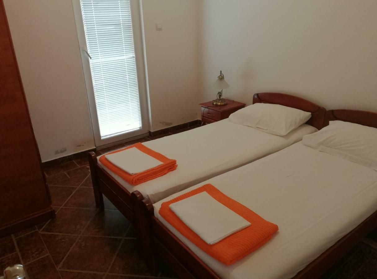 Apartments Mitrovic Podlicak Sveti Stefan Buitenkant foto