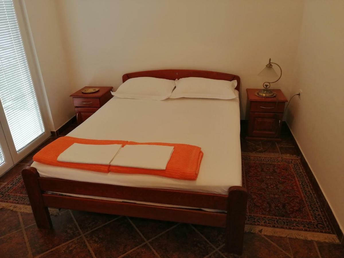 Apartments Mitrovic Podlicak Sveti Stefan Buitenkant foto